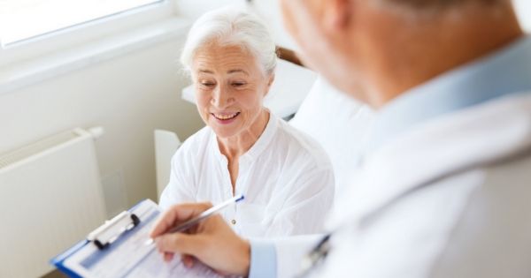 Alzheimer's Screenings Often Overlooked During Senior Wellness Exams
